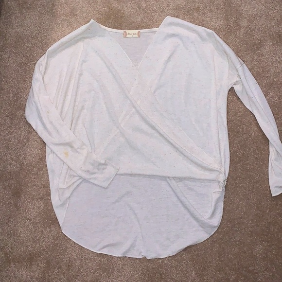 V neck lightweight sweater long in back - Picture 1 of 4